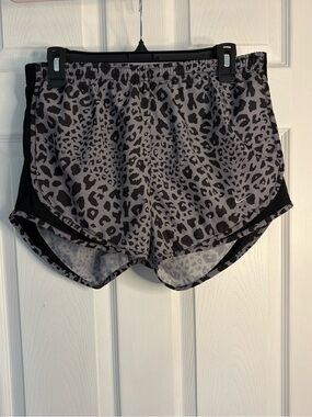 Nike Dri-Fit Women's Leopard-Print Shorts
